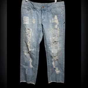 SEVEN7 jeans- ripped/distressed size 26